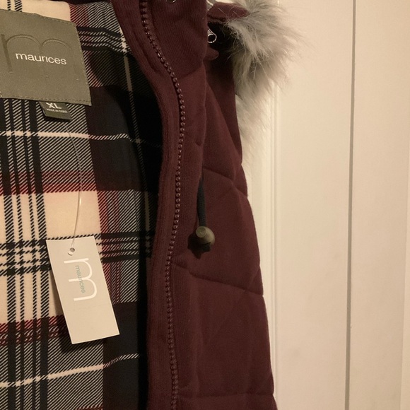 Burgundy Quilted Vest with Faux Fur Hood - Picture 3 of 10